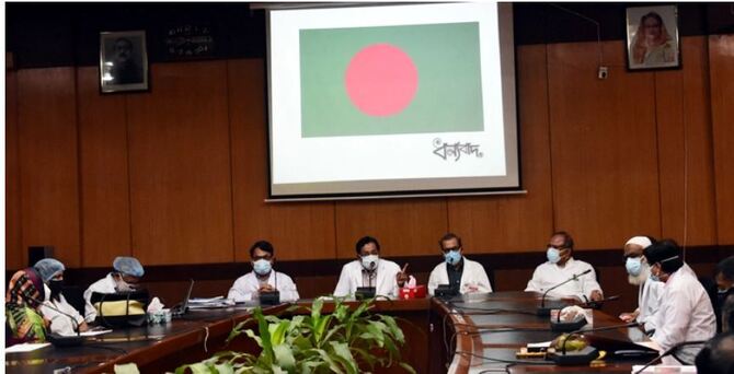 করোনার সঠিক ভ্যারিয়েন্ট নির্ধারণে জিনোম সিকোয়েন্সিং চালুর নির্দেশ