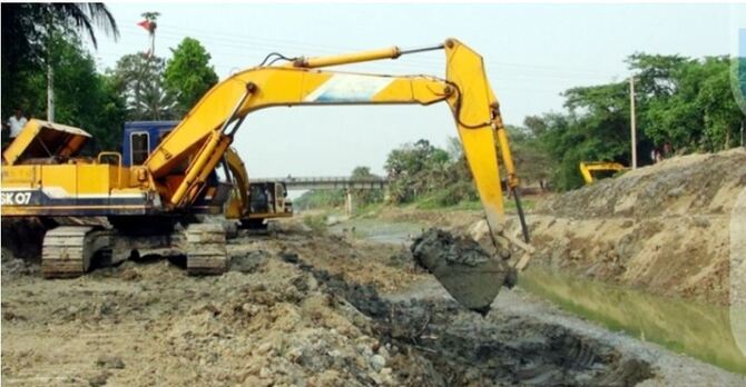 কাটাখালী খালে নতুন করে স্বপ্ন বুনছেন হাজারো কৃষক