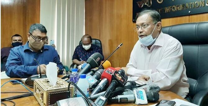 মাদরাসার শিক্ষক-ছাত্রদের ভণ্ড নেতৃত্ব বর্জনের আহ্বান তথ্যমন্ত্রীর