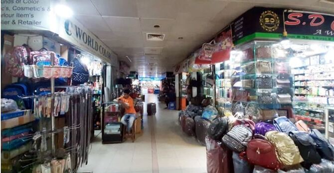 ১০-৫টা নয়, ১২-৮টা মার্কেট খোলা রাখার দাবি ব্যবসায়ীদের