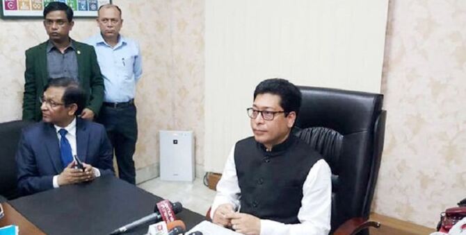 রাজধানীতে চলাচল করা গাড়ি গণপরিবহন নয় : জনপ্রশাসন প্রতিমন্ত্রী