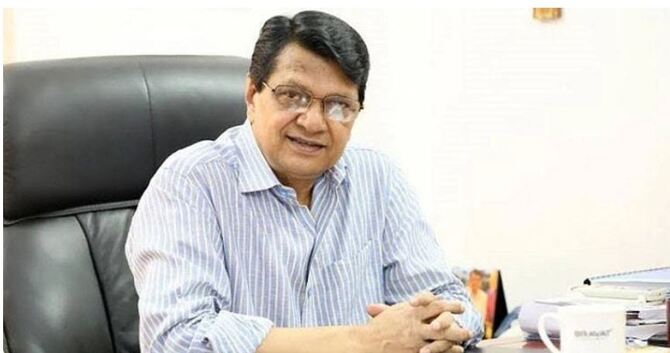 করোনায় আক্রান্ত হয়ে হাসপাতালে নায়ক আলমগীর