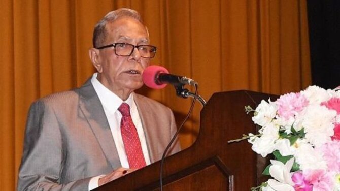 অনলাইন প্রতারণা রোধে কঠোর নজরদারির নির্দেশ রাষ্ট্রপতির