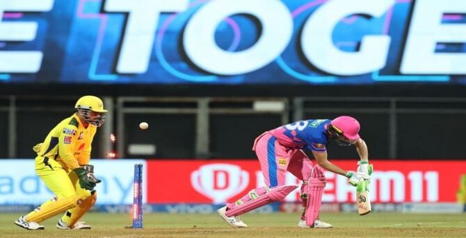 ৮ রানে ৫ উইকেট, হঠাৎ ধসে বড় হার মোস্তাফিজদের