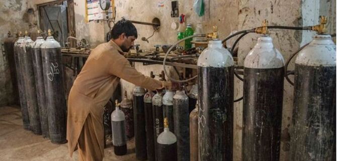 নিজ দেশেই সংকট, তবুও ভারতকে সহায়তার প্রস্তাব পাকিস্তানের