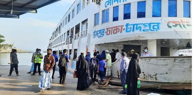 চাঁদপুরে লঞ্চ চলাচল শুরু, জনমনে স্বস্তি