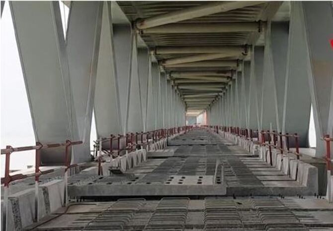 পদ্মা সেতু: রেলপথ নির্মাণকাজ এগিয়ে চলছে পুরোদমে