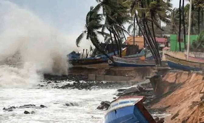 উপকূল অতিক্রম করছে ইয়াস, আঘাত হানছে না বাংলাদেশে
