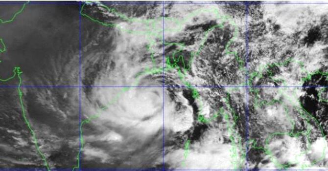 পায়রা সমুদ্রবন্দর থেকে ৪৬৫ কিলোমিটার দূরে ইয়াস