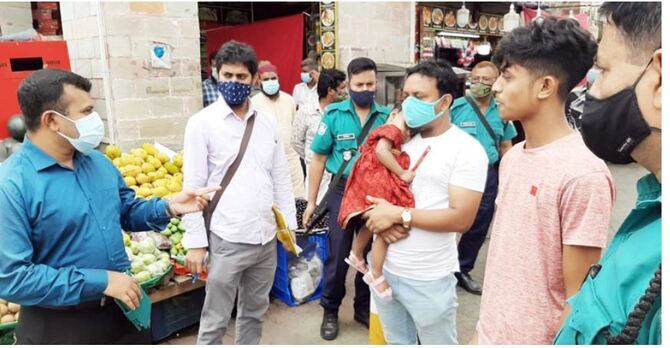 নিউমার্কেটে স্বাস্থ্যবিধি সচেতনতায় অভিযান