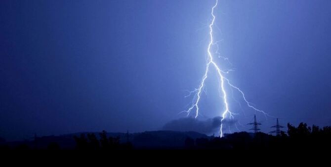 চট্টগ্রামে বজ্রপাতে দুই নির্মাণ শ্রমিকের মৃত্যু