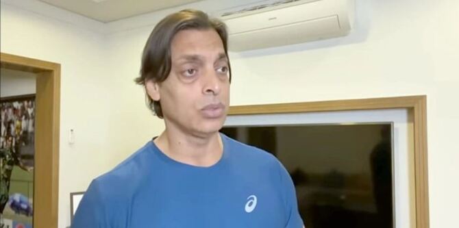 শোয়েবের হুঙ্কার, ‘পাকিস্তান কারও চাচার দল নয়’