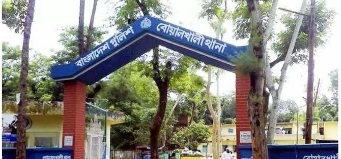 বোয়ালখালীতে প্রবাসীর স্ত্রীর ঝুলন্ত মরদেহ উদ্ধার