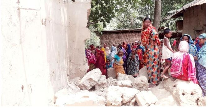 বাড়ির সংস্কার কাজের সময় দেয়াল ধসে ২ শিশুর মৃত্যু