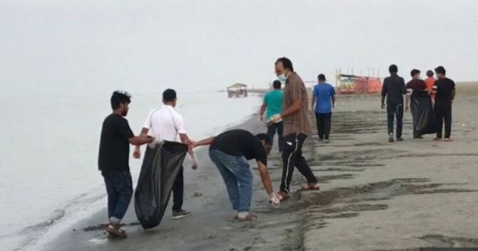 পদ্মা পাড়ের পরিবেশ রক্ষায় তারা সদা তৎপর