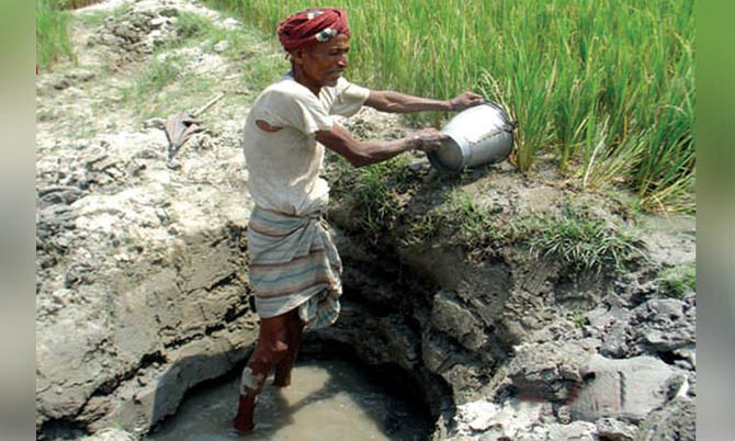 ঈশ্বরদীতে পানির তীব্র সংকট