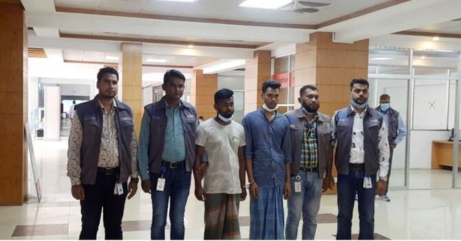 পরিকল্পনা করে বাসা ভাড়া নিয়ে বৃদ্ধাকে খুন, স্বর্ণালঙ্কার-টাকা লুট