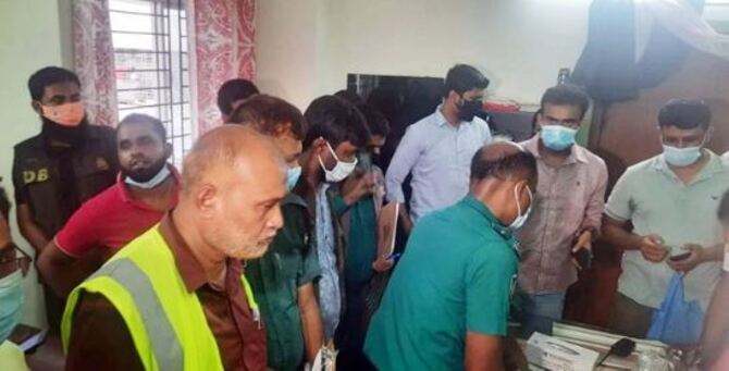 রাজধানীতে নিজের বাসায় নারী চিকিৎসকের রক্তাক্ত মরদেহ