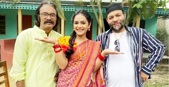 বন্ধুর পরামর্শে পার্লার ব্যবসায় লাভলু, বাগড়া দিলেন স্ত্রী