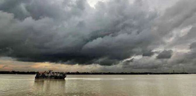 বুধবার খুলনা উপকূল অতিক্রম করতে পারে ‘ইয়াস’