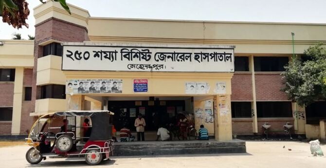 চিকিৎসা নিয়ে ফেরার পথে প্রাণ গেল স্বামী-স্ত্রীর