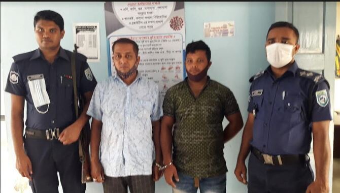 হিলি থেকে চুরি হওয়া চাল চট্টগ্রাম থেকে উদ্ধার, গ্রেফতার দুই