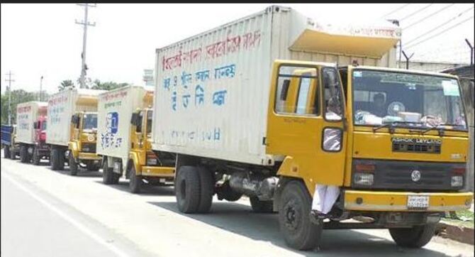 ভারতকে ৪ ট্রাক করোনা প্রতিষেধক ওষুধ ও ইনজেকশন হস্তান্তর করেছে বাংলাদেশ