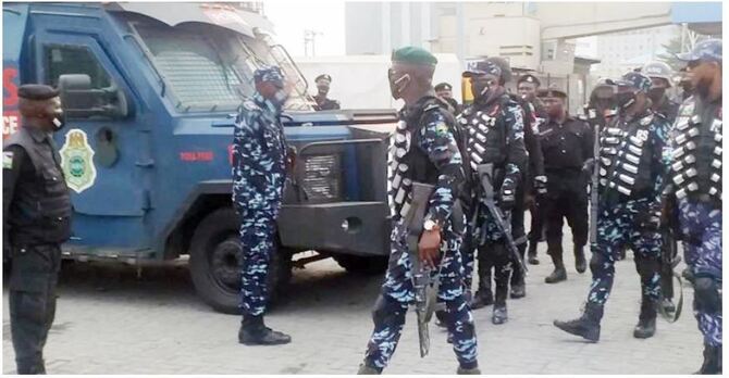 নাইজেরিয়ায় বন্দুকধারীদের হামলায় ৭ পুলিশ কর্মকর্তা নিহত