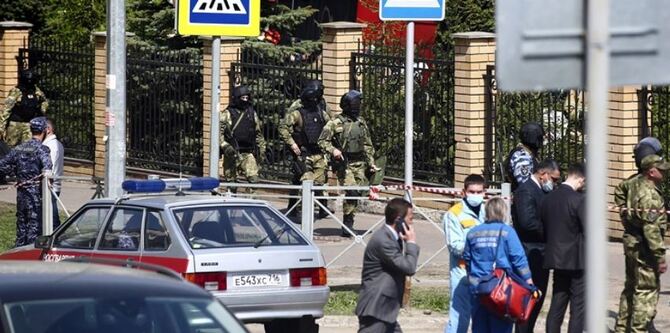 রাশিয়ায় স্কুলে বন্দুক হামলায় ১১ জন নিহত