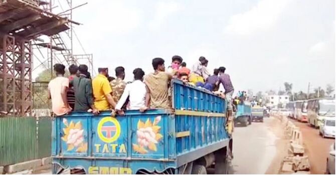 সিরাজগঞ্জে সব মহাসড়কে বাড়ছে গাড়ির চাপ