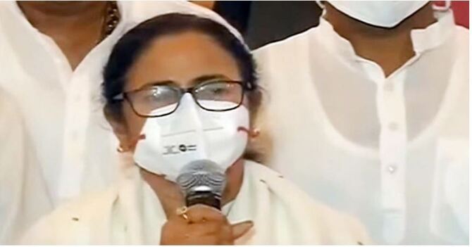 প্রথম কাজ করোনা মোকাবিলা, শপথ নিয়েই জানালেন মমতা