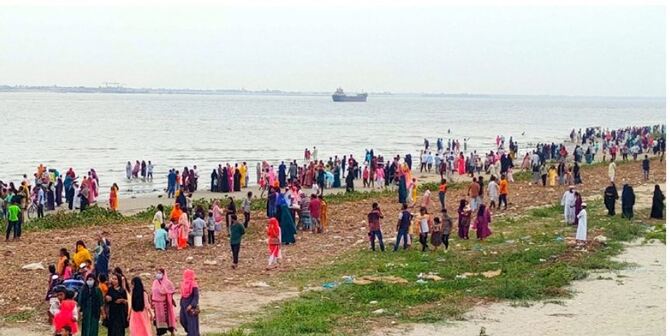 মেঘনার তীর যেন মিনি কক্সবাজার