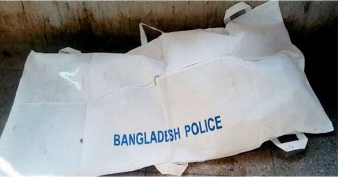 মানিকগঞ্জে বাসচাপায় দুই মোটরসাইকেল আরোহী নিহত