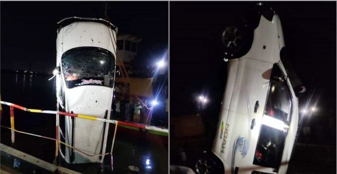 ১১ ঘণ্টা পর বুড়িগঙ্গায় ডুবে যাওয়া মাইক্রোবাস উদ্ধার