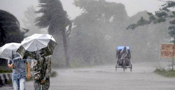 আজও ৮ বিভাগে ঝড়বৃষ্টি, অব্যাহত থাকতে পারে আরও ৩ দিন