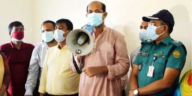 প্রতিটি বস্তিতে ফায়ার হাইড্রেন্ট বসানো হবে : মেয়র আতিক
