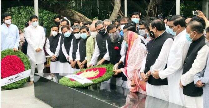 ছয় দফা দিবসে বঙ্গবন্ধুর প্রতিকৃতিতে আ.লীগের শ্রদ্ধা