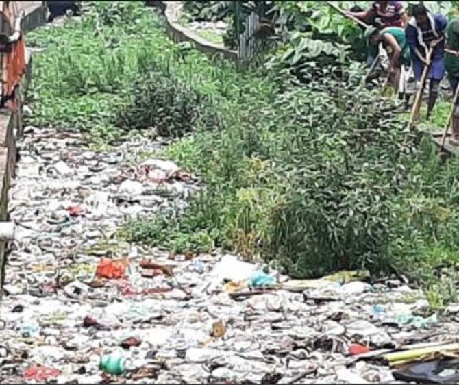 খিলগাঁওয়ে খালে পড়ে যুবক নিখোঁজ, উদ্ধারে ফায়ার সার্ভিস