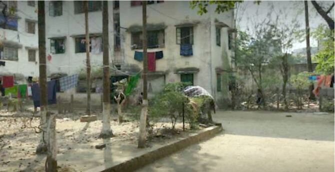 আজিমপুরে স্টাফ কোয়ার্টারের বাথরুম থেকে ঢাবি ছাত্রীর মরদেহ উদ্ধার