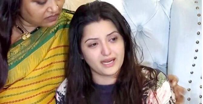 নাসির উদ্দিনসহ ৬ জনের বিরুদ্ধে পরীমণির মামলা