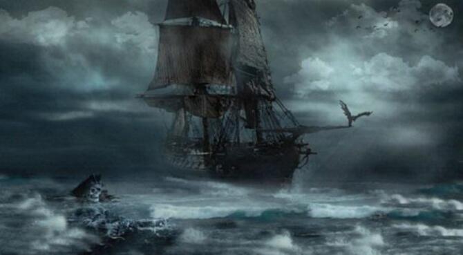 ভুতুড়ে দুই জাহাজের গল্প