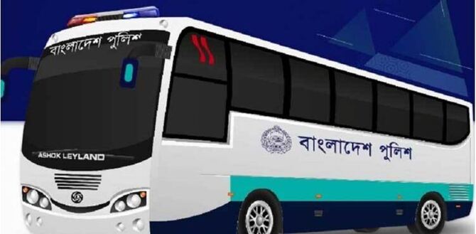 ৪ বিভাগে কম ভাড়ায় পুলিশ বাস সার্ভিসের যাত্রা শুরু আজ