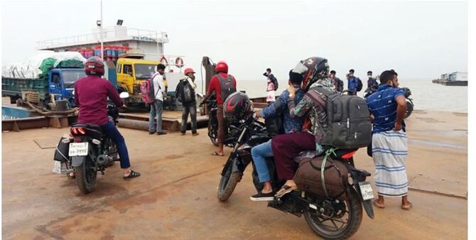 ঈদের আগে লকডাউন দেয়ায় দুঃশ্চিন্তায় ঢাকা ছাড়ছেন তারা