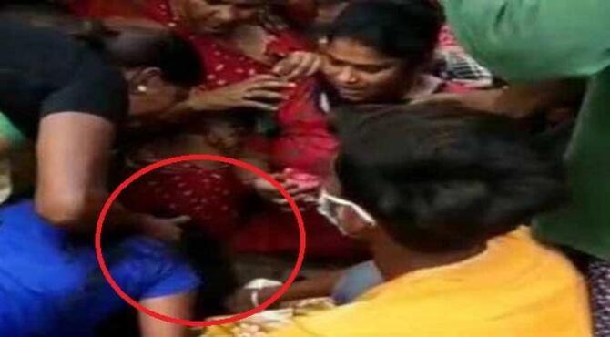 তরুণীকে তুলে নিয়ে মৃত প্রেমিকের সঙ্গে বিয়ে!