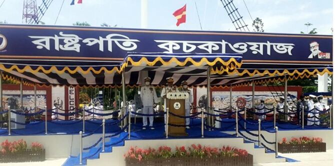 নৌবাহিনী ত্রিমাত্রিক বাহিনী হিসেবে সুপ্রতিষ্ঠিত : নৌপ্রধান