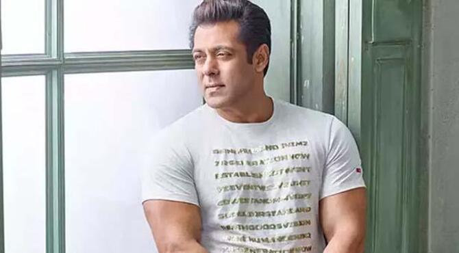 ক্ষতির মুখে সালমানের সিনেমার নির্মাতারা!