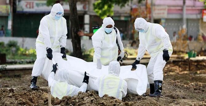 দেশে করোনায় ২৪ ঘন্টায় ৮৫ জনের মৃত্যু, শনাক্ত ৫৭২৭