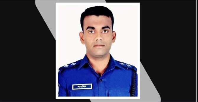 সদরঘাটে পা পিছলে এসআইয়ের মৃত্যু