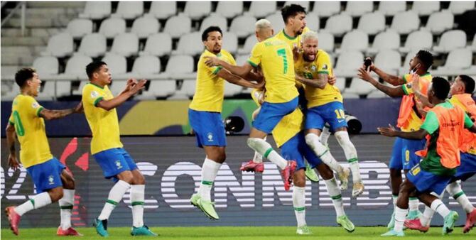 রেফারির বদান্যতায় কলম্বিয়াকে হারাল ব্রাজিল