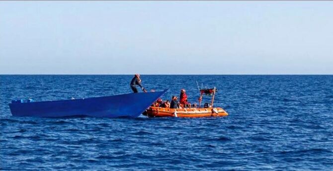 ভূমধ্যসাগরে নৌকা ডুবে ৭ অভিবাসনপ্রত্যাশীর মৃত্যু